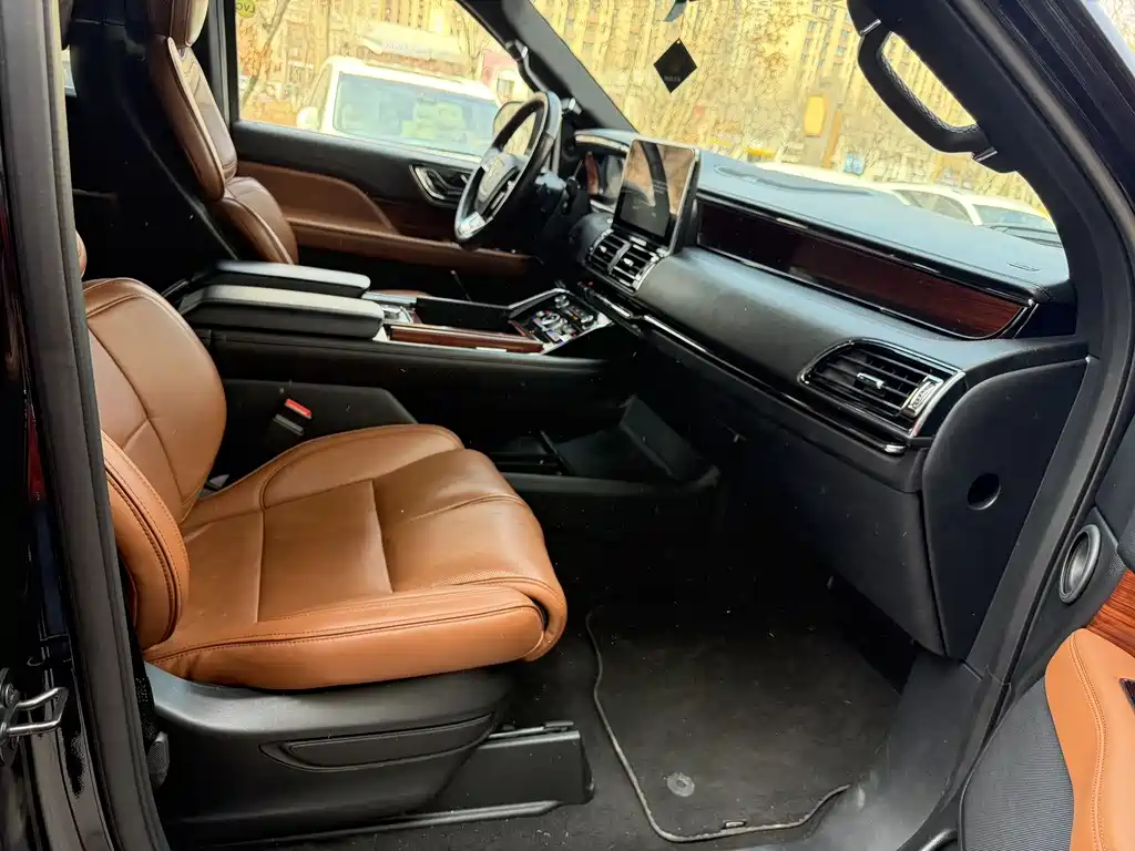 Lincoln Lincoln Navigator 2018 3.5T Reserve AWD Long Wheelbase Standard Version 2019 - thumbnail 8