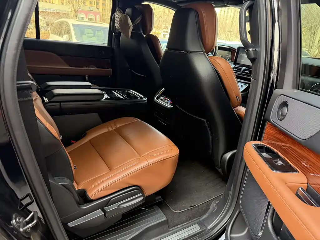 Lincoln Lincoln Navigator 2018 3.5T Reserve AWD Long Wheelbase Standard Version 2019 - thumbnail 9