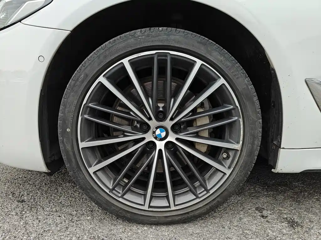 BMW BMW 5 Series 2022 530Li Leading M Sport Package 2022 - thumbnail 11