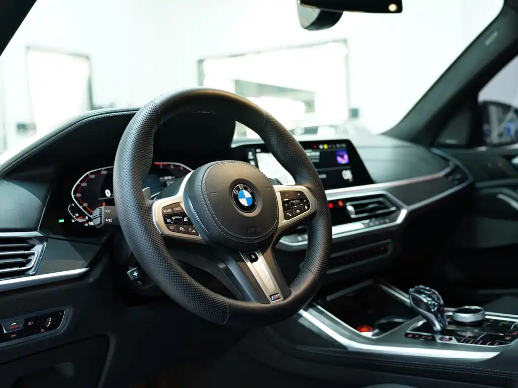 BMW BMW X7 2021 Model Year Facelift xDrive40i M Sport Package Premium 2021 - thumbnail 5