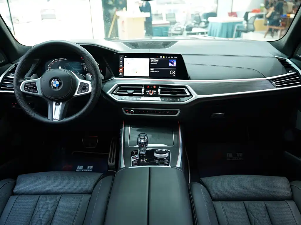 BMW BMW X7 2021 Model Year Facelift xDrive40i M Sport Package Premium 2021 - thumbnail 8