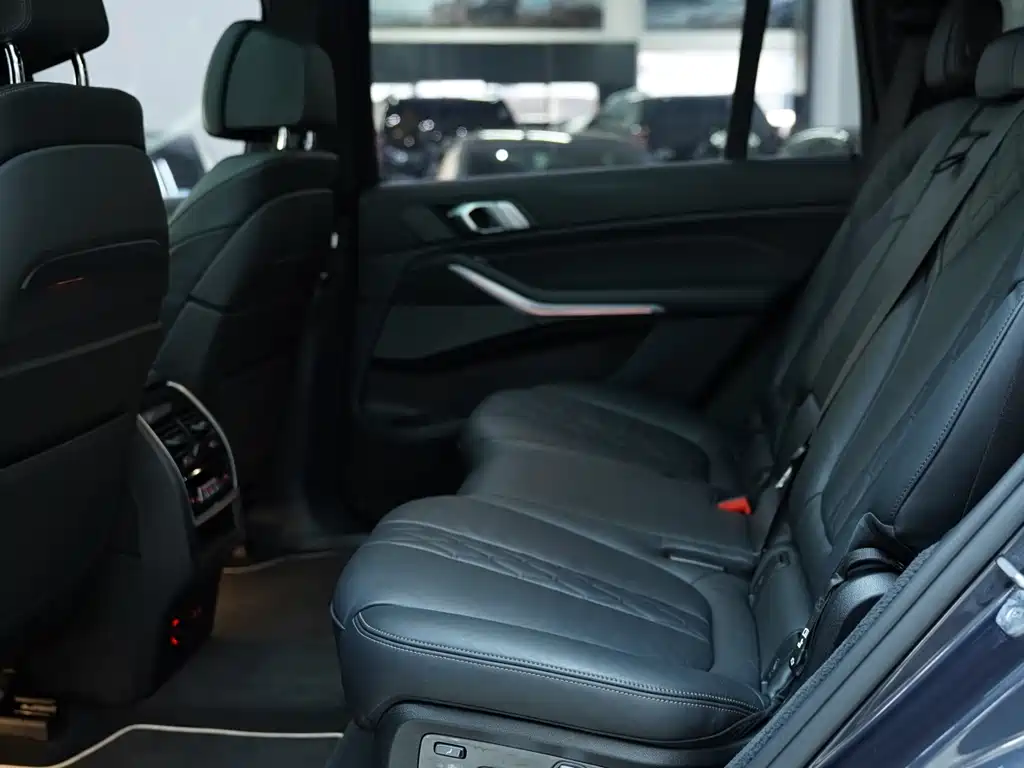BMW BMW X7 2021 Model Year Facelift xDrive40i M Sport Package Premium 2021 - thumbnail 12
