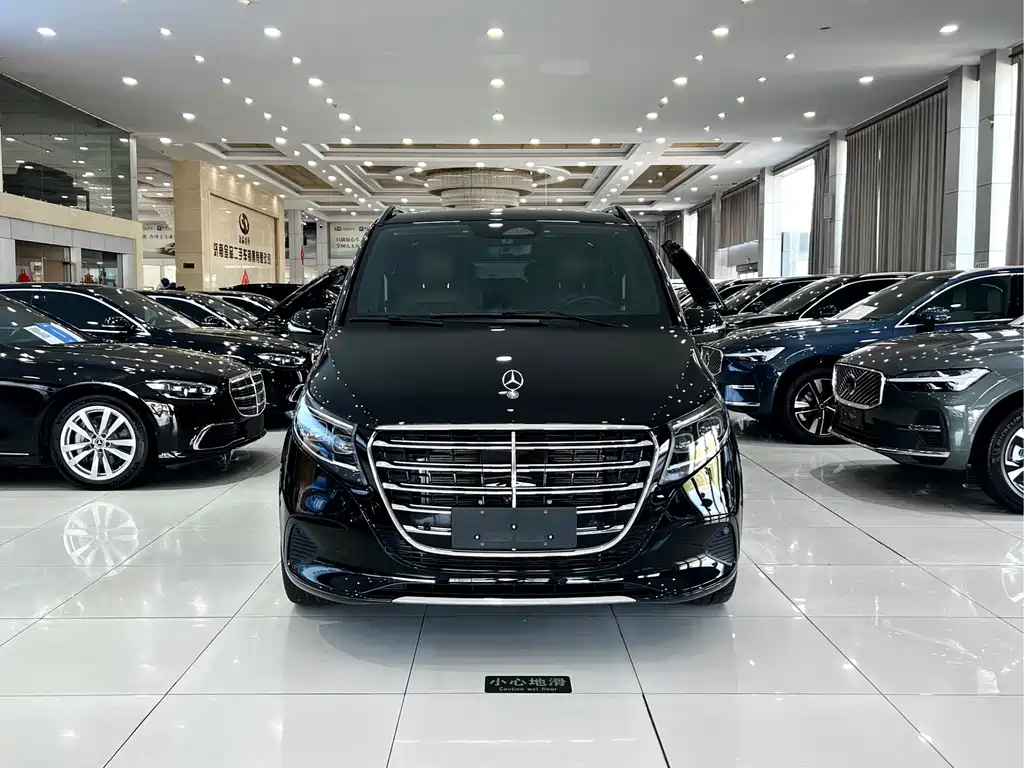 Mercedes-Benz Mercedes-Benz V-Class 2024 V 300 L Long Wheelbase Luxury Edition 2025 - thumbnail 3