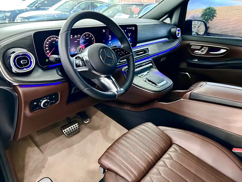 Mercedes-Benz Mercedes-Benz V-Class 2024 V 300 L Long Wheelbase Luxury Edition 2025 - thumbnail 7