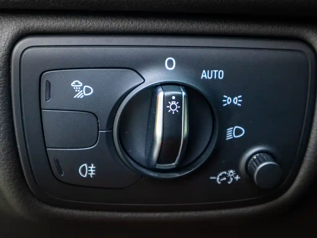 Audi Audi A6L 2017 30 FSI Technology Model 2016 - thumbnail 18