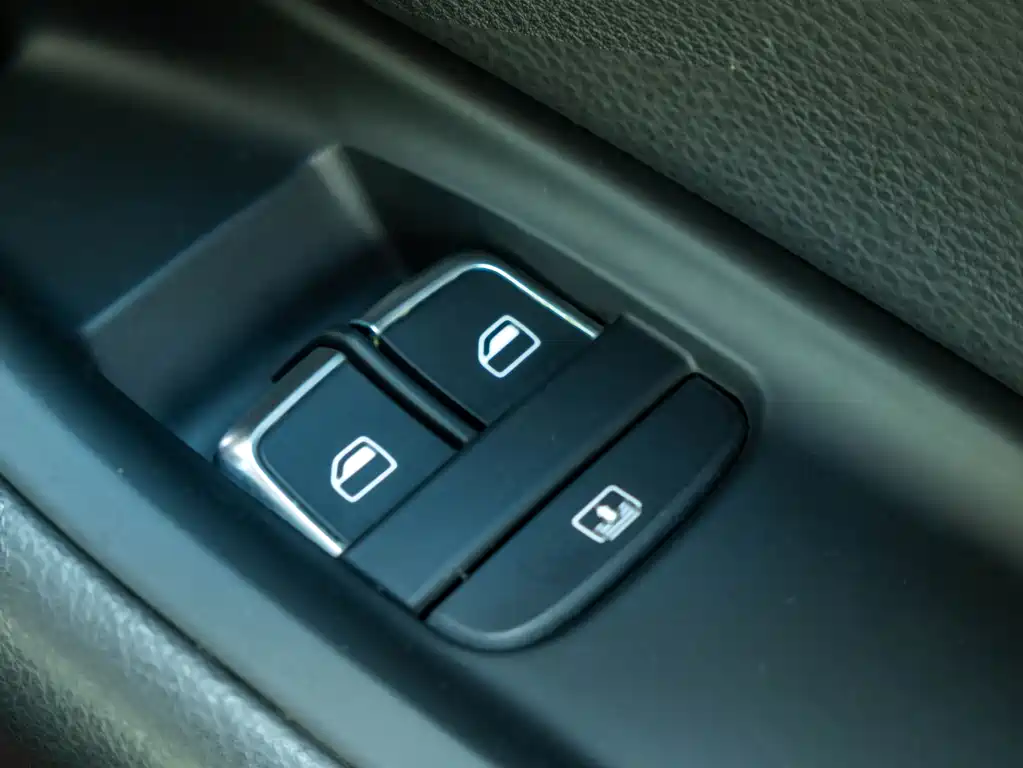 Audi Audi A6L 2017 30 FSI Technology Model 2016 - thumbnail 28