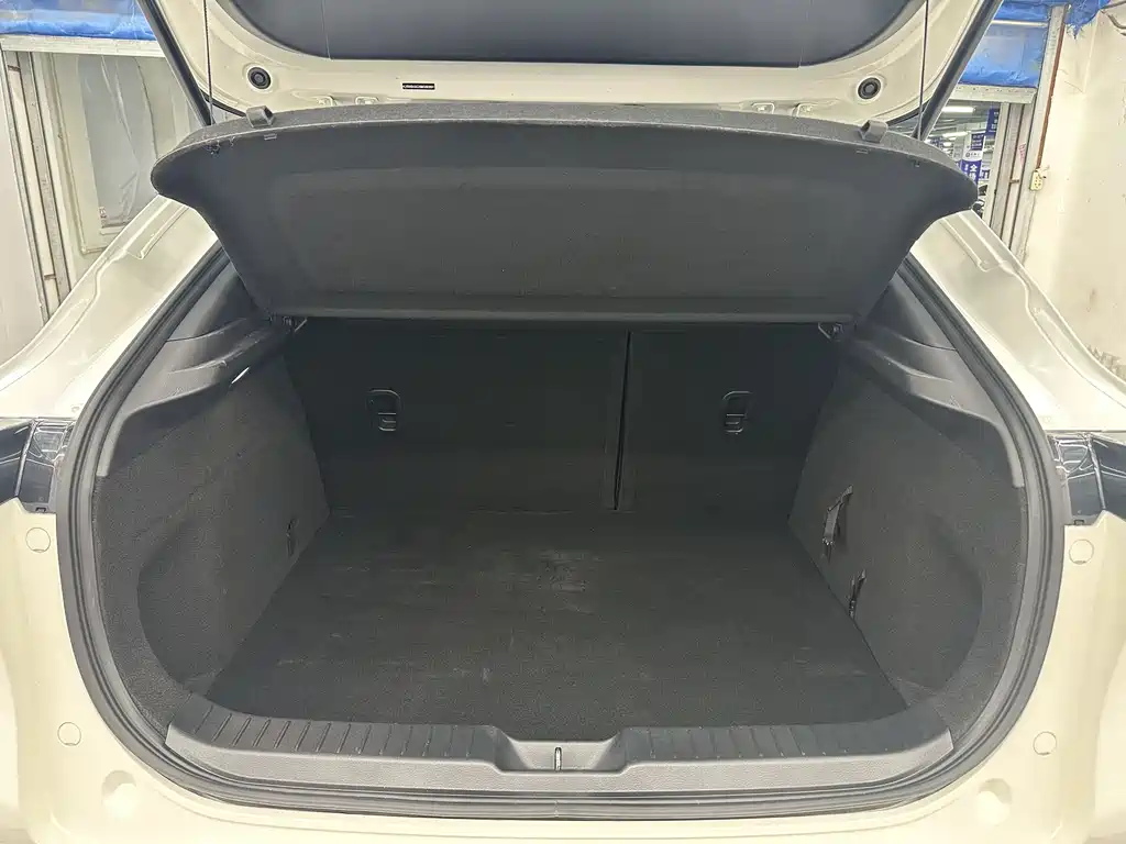Mazda Mazda CX-30 2022 2.0L Automatic Quality Joy Edition 2022 - thumbnail 16