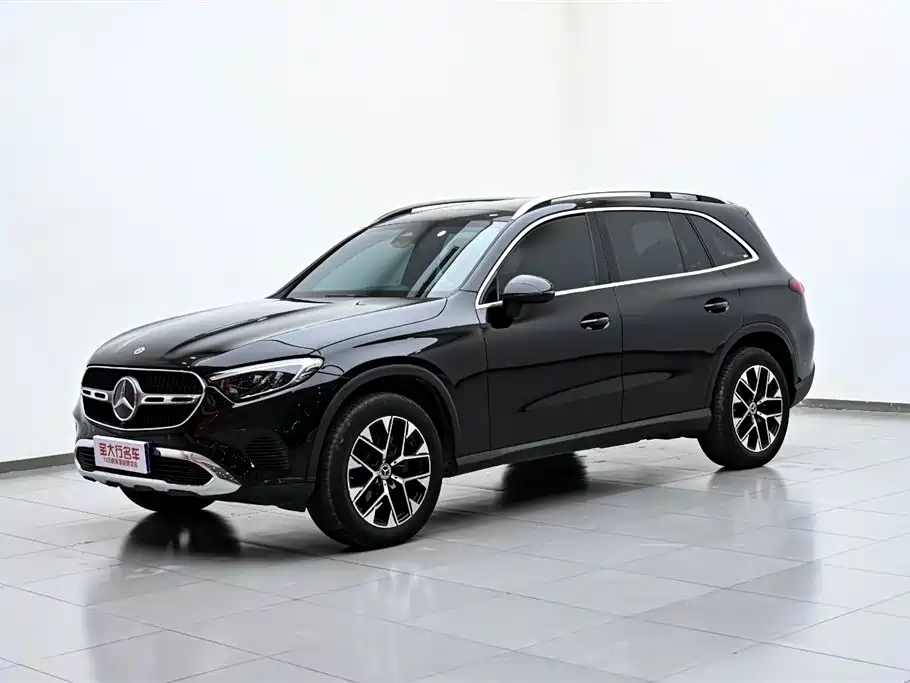 Mercedes-Benz Mercedes-Benz GLC 2023 Facelift GLC 260 L 4MATIC Sporty Model 5-seater 2023 - thumbnail 2