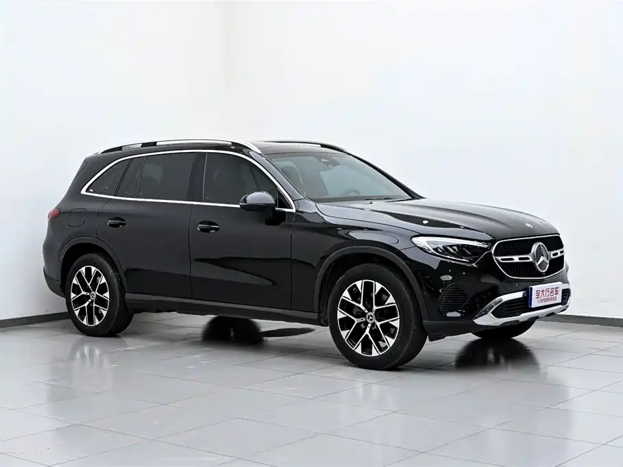 Mercedes-Benz Mercedes-Benz GLC 2023 Facelift GLC 260 L 4MATIC Sporty Model 5-seater 2023 - thumbnail 4