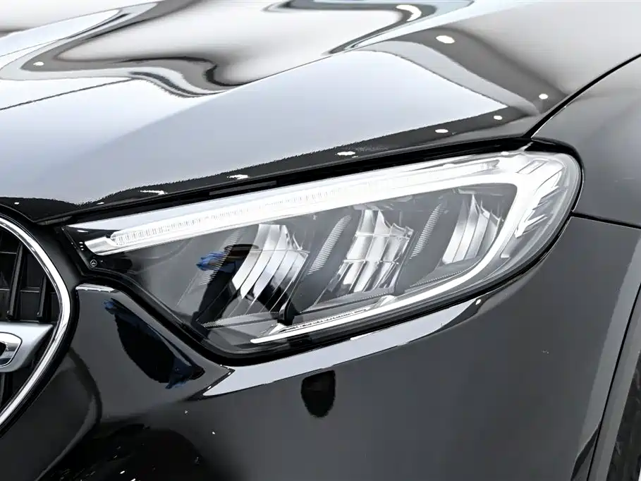 Mercedes-Benz Mercedes-Benz GLC 2023 Facelift GLC 260 L 4MATIC Sporty Model 5-seater 2023 - thumbnail 9