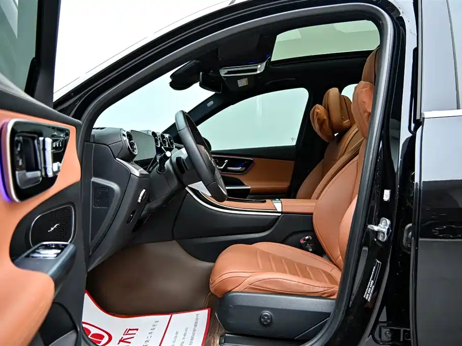 Mercedes-Benz Mercedes-Benz GLC 2023 Facelift GLC 260 L 4MATIC Sporty Model 5-seater 2023 - thumbnail 11