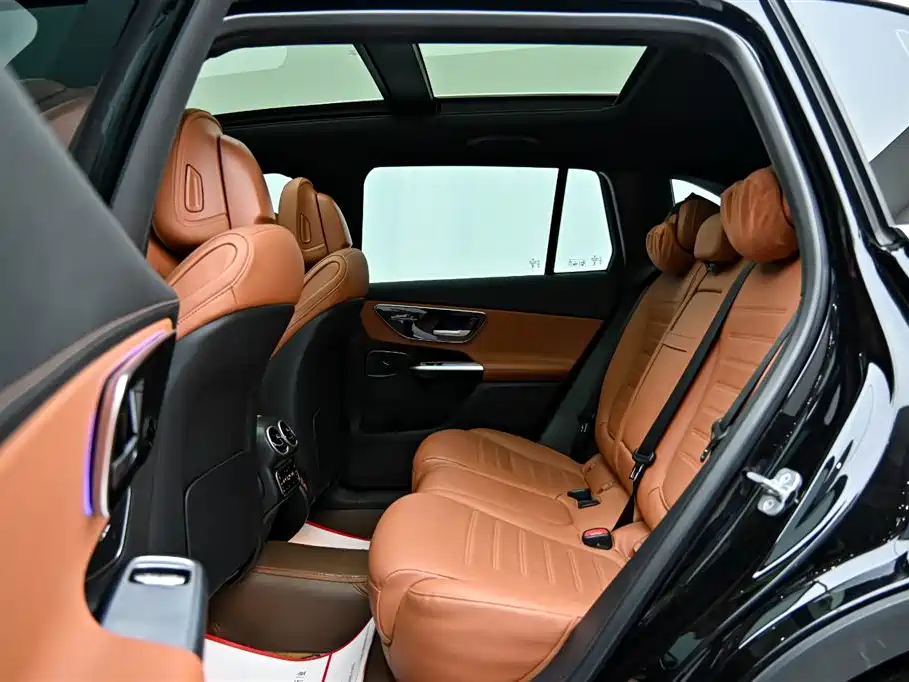 Mercedes-Benz Mercedes-Benz GLC 2023 Facelift GLC 260 L 4MATIC Sporty Model 5-seater 2023 - thumbnail 12