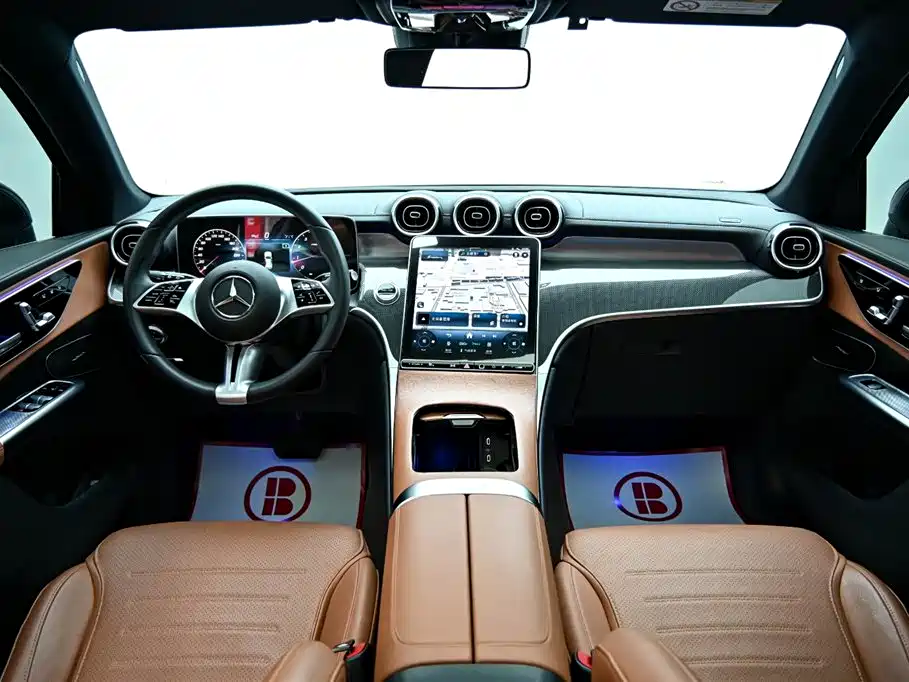 Mercedes-Benz Mercedes-Benz GLC 2023 Facelift GLC 260 L 4MATIC Sporty Model 5-seater 2023 - thumbnail 14