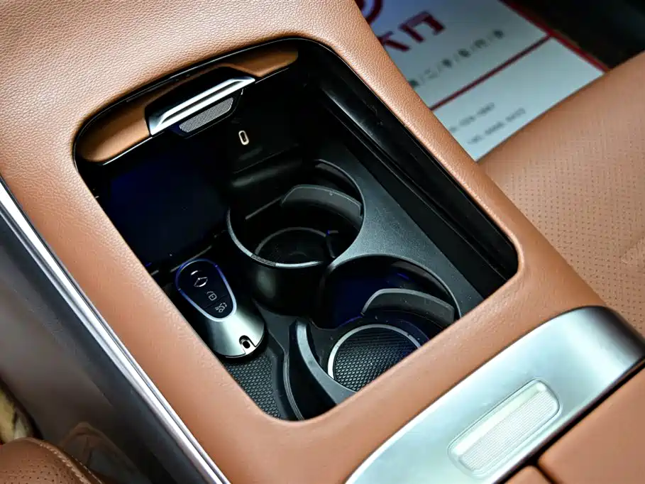 Mercedes-Benz Mercedes-Benz GLC 2023 Facelift GLC 260 L 4MATIC Sporty Model 5-seater 2023 - thumbnail 18