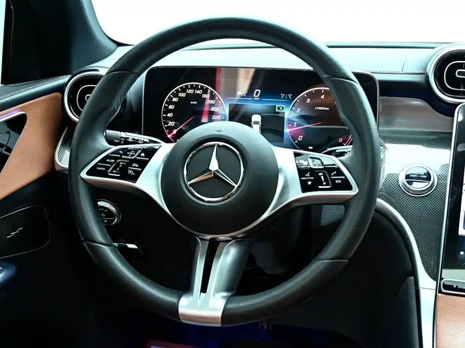 Mercedes-Benz Mercedes-Benz GLC 2023 Facelift GLC 260 L 4MATIC Sporty Model 5-seater 2023 - thumbnail 19