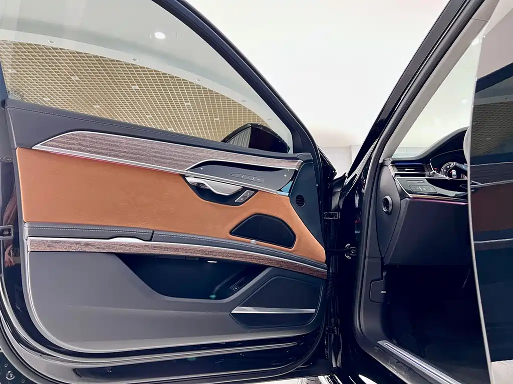 Audi Audi A8 2025 A8L 55 TFSI quattro Flagship 2025 - thumbnail 25