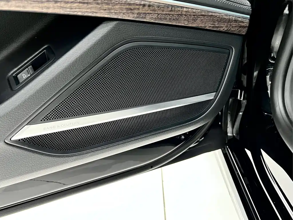 Audi Audi A8 2025 A8L 55 TFSI quattro Flagship 2025 - thumbnail 27