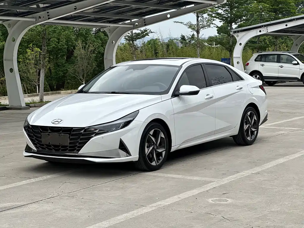 Hyundai Hyundai Elantra 2021 Model 1.5L CVT LUX Premium Edition 2022