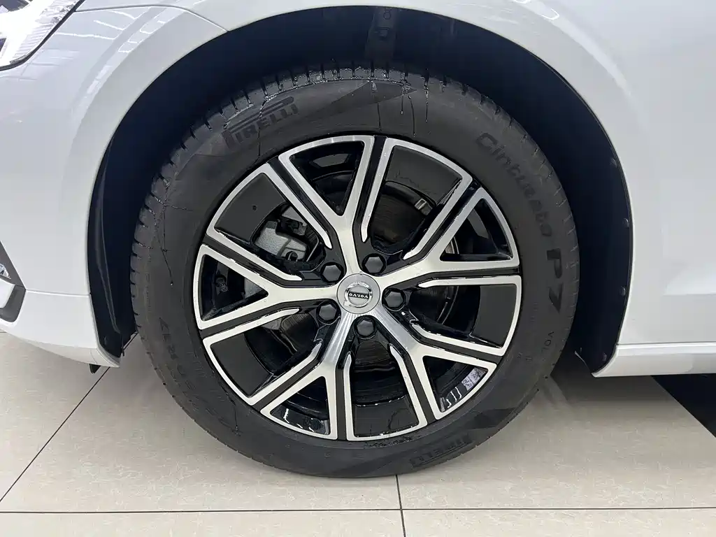 Volvo Volvo S60 2025 B4 Inscription Luxury 2026 - thumbnail 6