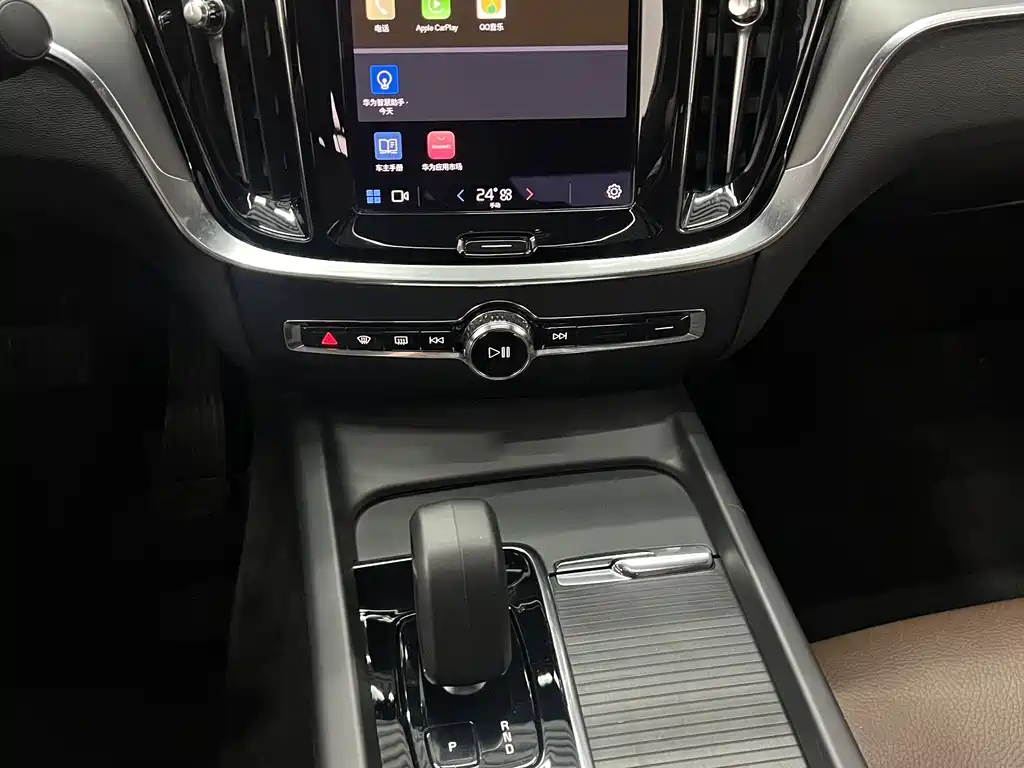 Volvo Volvo S60 2025 B4 Inscription Luxury 2026 - thumbnail 18