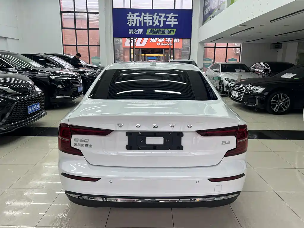 Volvo Volvo S60 2025 B4 Inscription Luxury 2026 - thumbnail 29