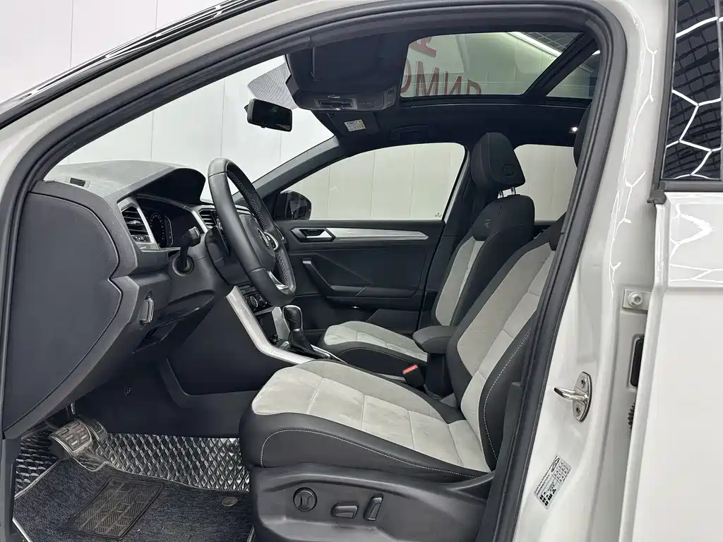 Volkswagen Volkswagen T-ROC 2022 280TSI DSG FWD R-Line Pro PLUS 2022 - thumbnail 3