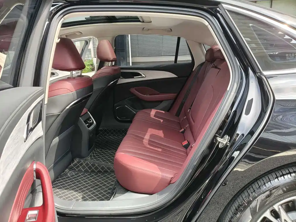 Hongqi Hongqi H5 2025 Model 2.0T Automatic Flag Enjoyment Edition 2025 - thumbnail 11