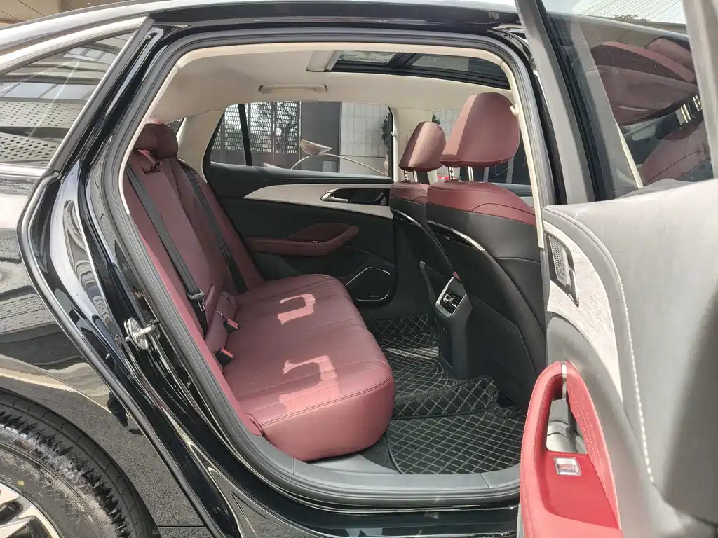 Hongqi Hongqi H5 2025 Model 2.0T Automatic Flag Enjoyment Edition 2025 - thumbnail 13