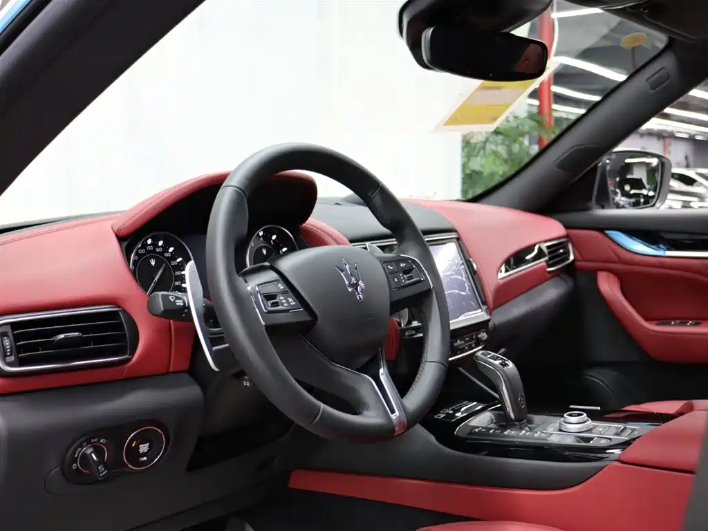 Maserati Maserati Levante 2023 2.0T GT 2026 - thumbnail 6