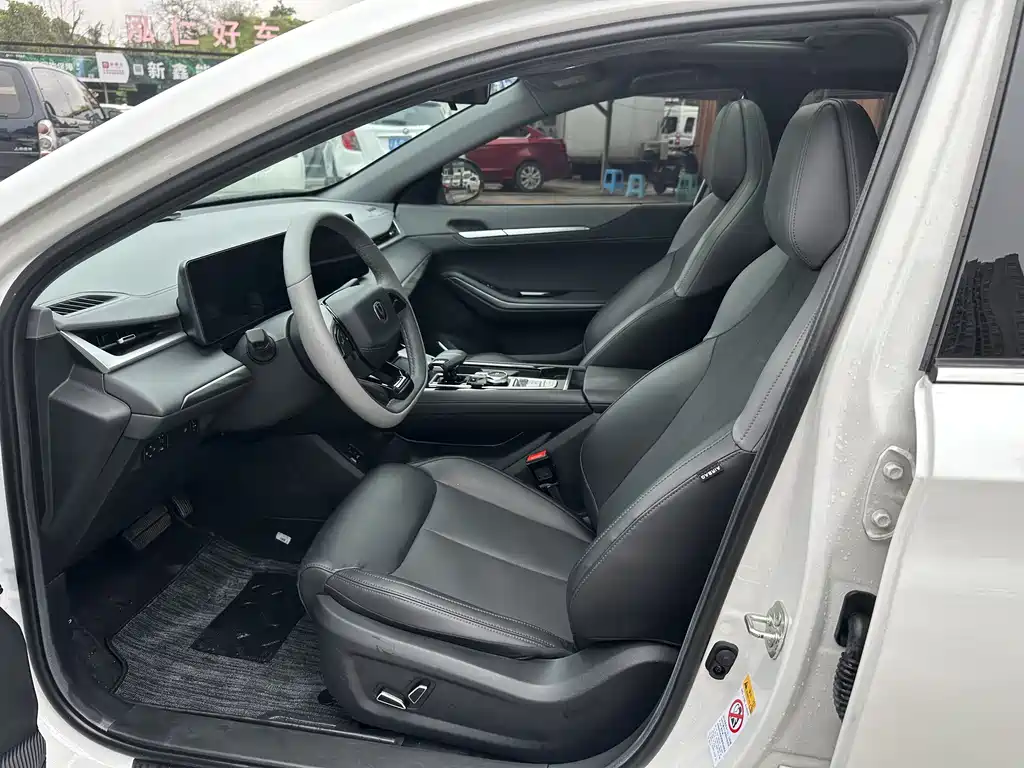Changan Changan Raeton PLUS 2023 1.5T DCT Premium Edition 2023 - thumbnail 10