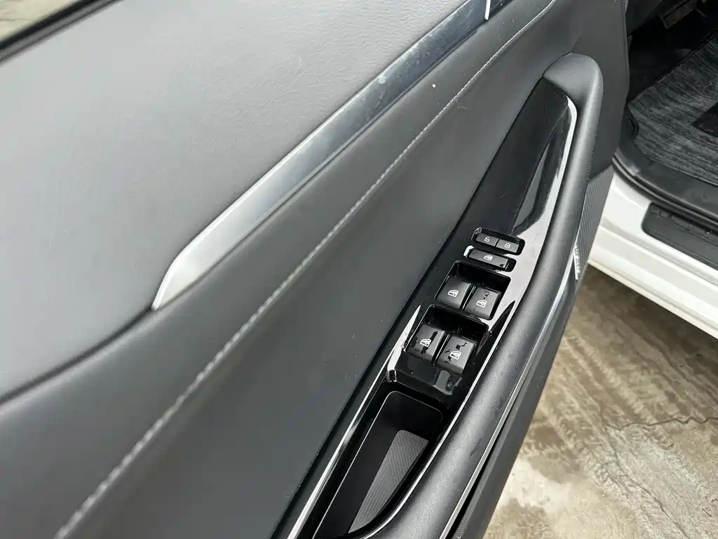 Changan Changan Raeton PLUS 2023 1.5T DCT Premium Edition 2023 - thumbnail 12
