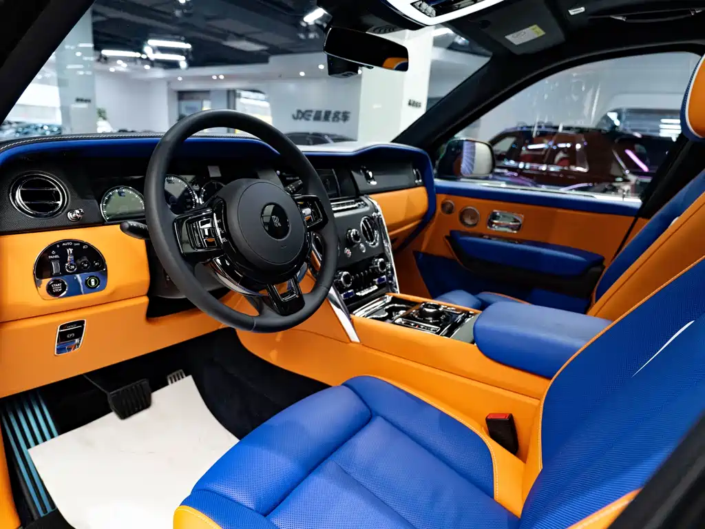 Rolls-Royce Rolls-Royce Cullinan 2018 5-Seat Version 2022 - thumbnail 4