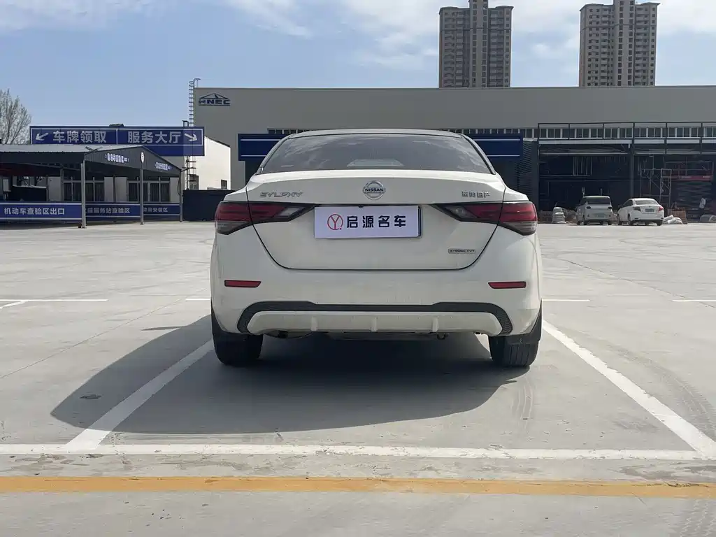 Nissan Nissan Sylphy 2021 Model 1.6L XL CVT Premium Edition 2020 - thumbnail 5