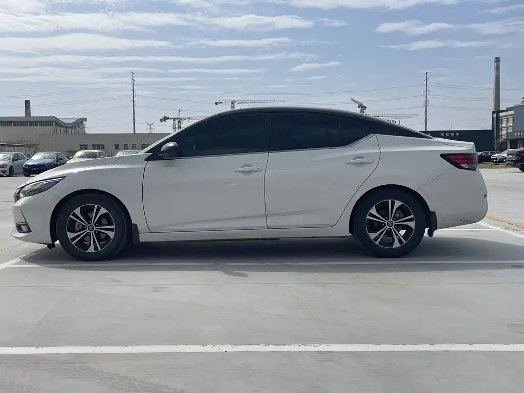 Nissan Nissan Sylphy 2021 Model 1.6L XL CVT Premium Edition 2020 - thumbnail 15