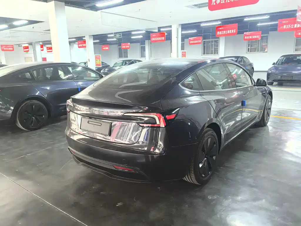 Tesla Tesla Model 3 2025 Rear-Wheel Drive 2026 - thumbnail 4