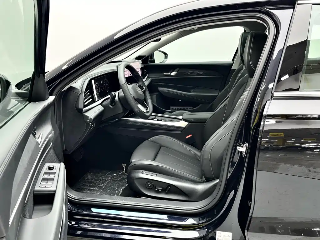 Volkswagen Passat 2025 Pro 380TSI Dragon尊 Edition 2026 - thumbnail 9