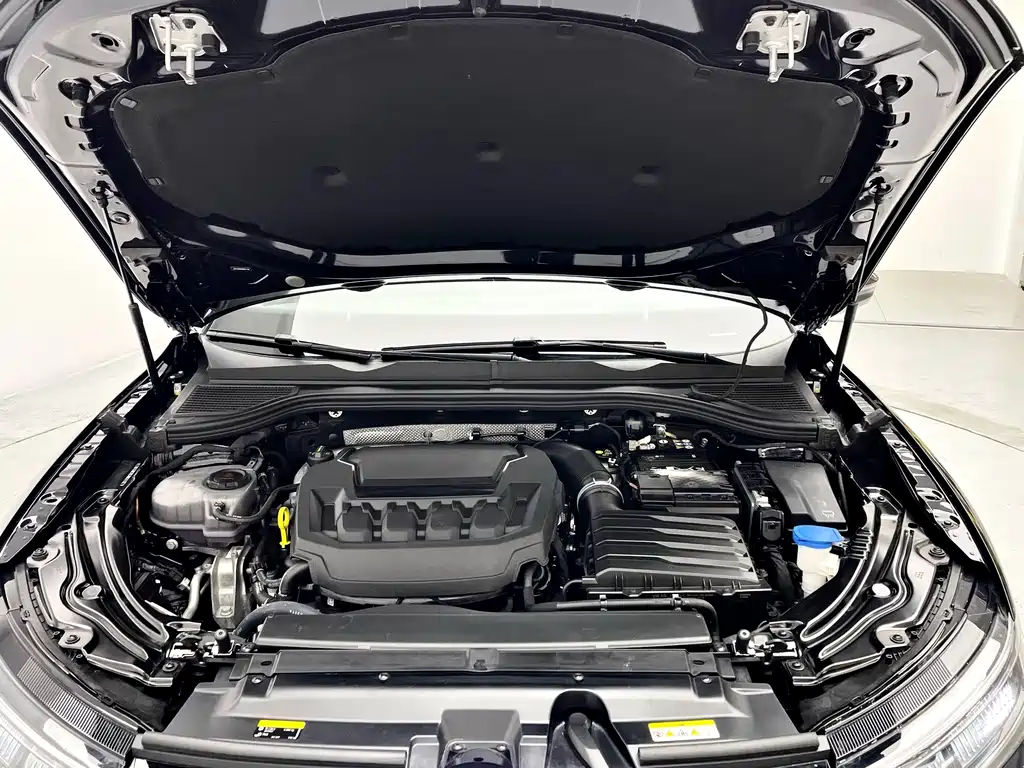Volkswagen Passat 2025 Pro 380TSI Dragon尊 Edition 2026 - thumbnail 16