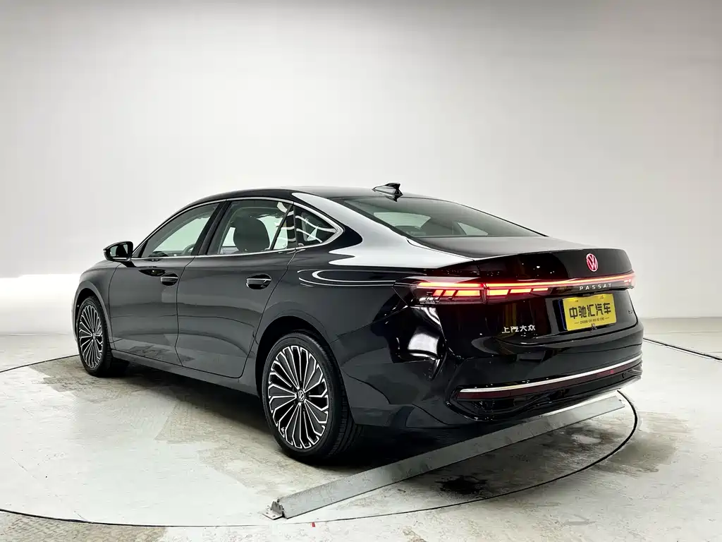 Volkswagen Passat 2025 Pro 380TSI Dragon尊 Edition 2026 - thumbnail 19