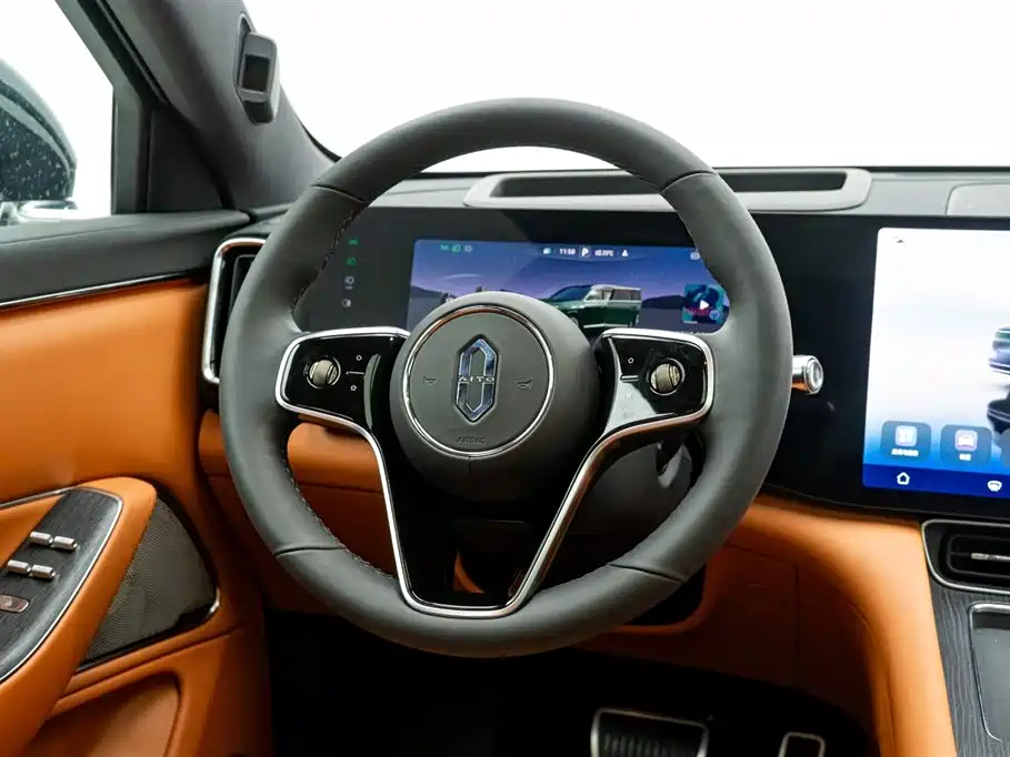 AITO Aito M8 2025 Extended Range Ultra 53.4kWh 6-seat Version (192-line LiDAR) 2025 - thumbnail 28