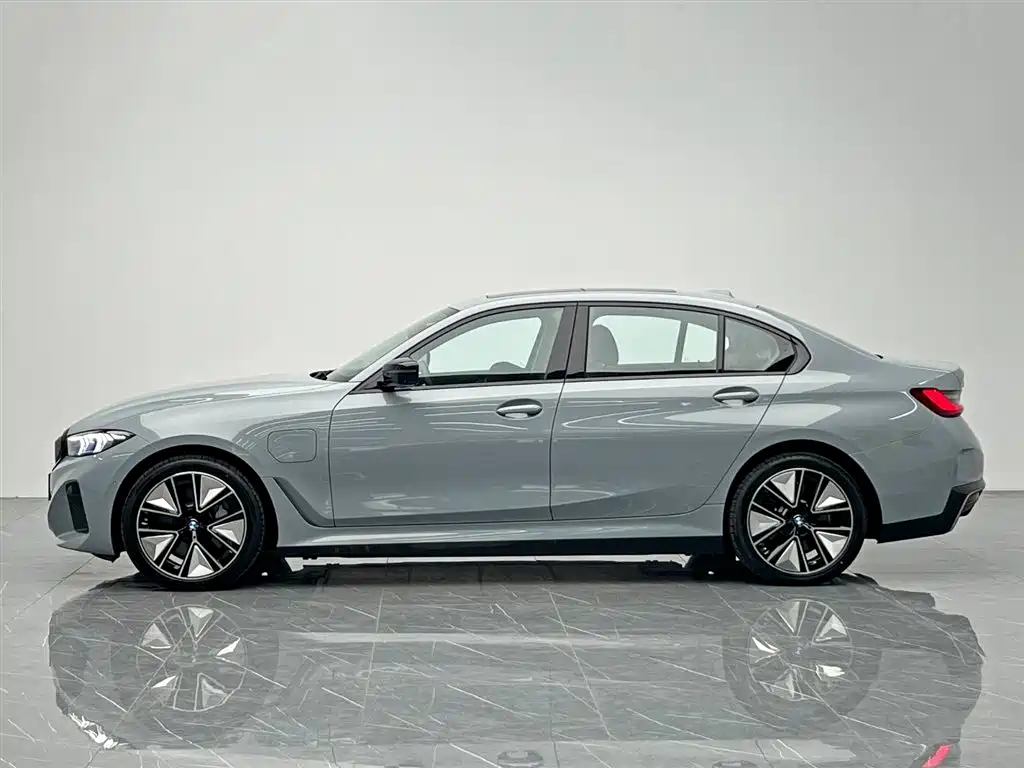 BMW BMW i3 2025 eDrive 40 L Night Sport Package 2024 - thumbnail 3
