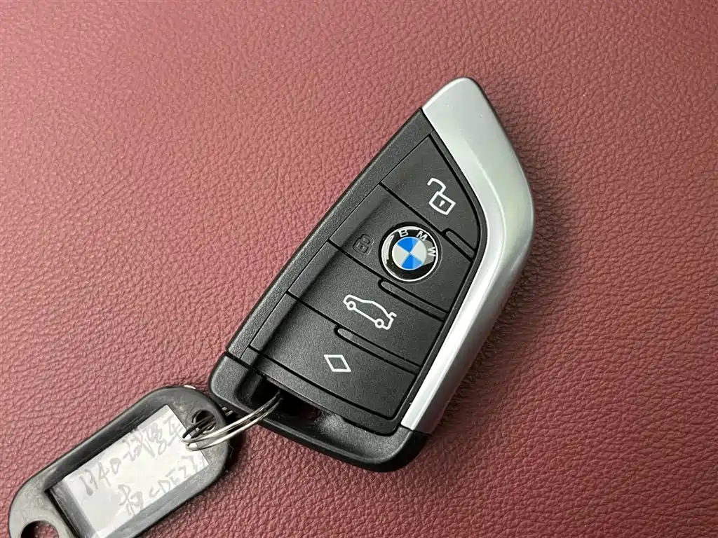 BMW BMW i3 2025 eDrive 40 L Night Sport Package 2024 - thumbnail 18