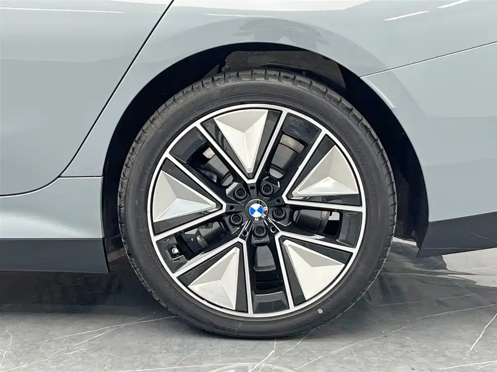 BMW BMW i3 2025 eDrive 40 L Night Sport Package 2024 - thumbnail 25
