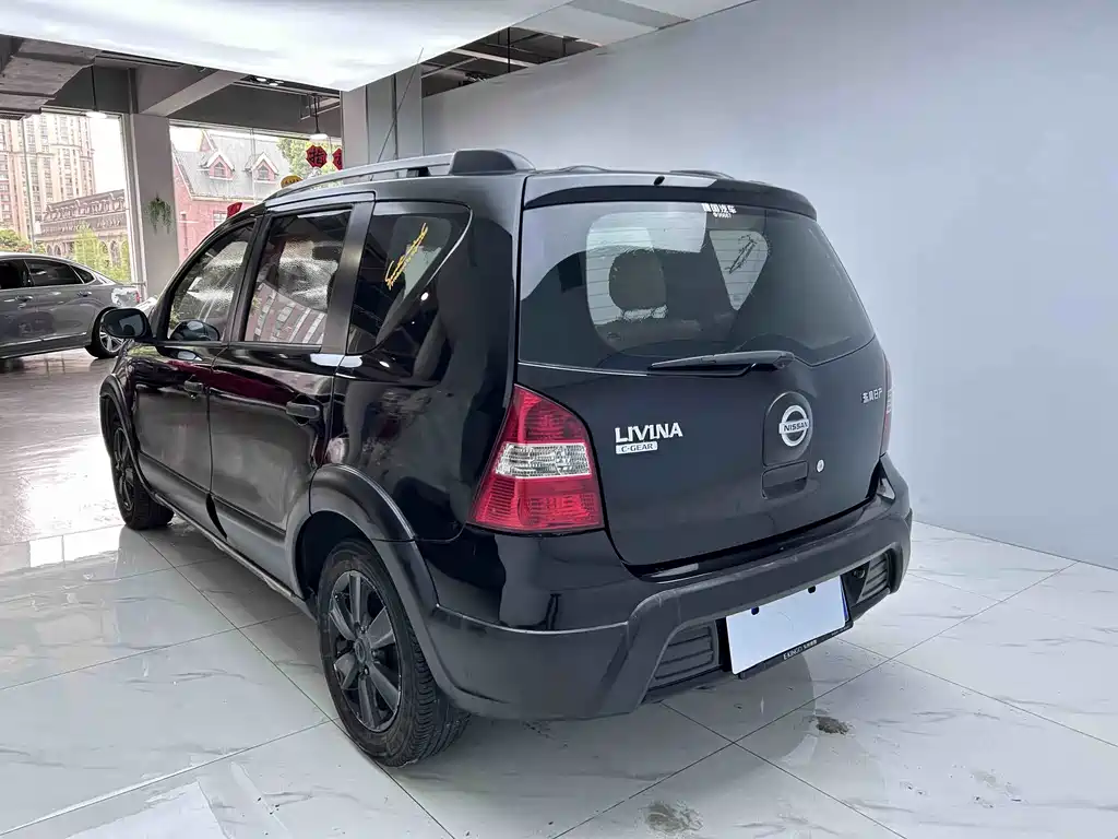 Nissan LIVINA 2010 Model JINGRUI Version 1.6L Automatic Standard Type 2013 - thumbnail 5