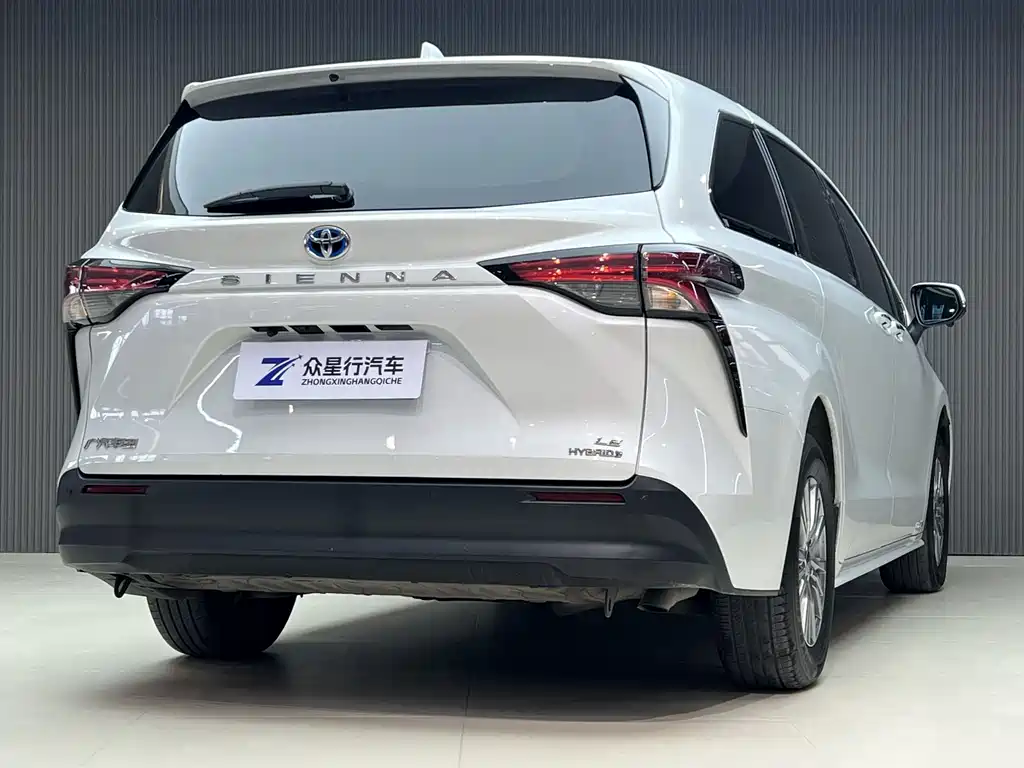 Toyota Toyota Sienna 2023 2.5L Hybrid Comfort Edition 2023 - thumbnail 3