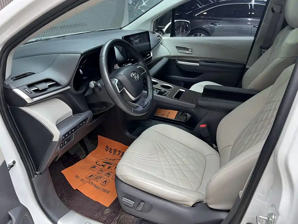 Toyota Toyota Sienna 2023 2.5L Hybrid Comfort Edition 2023 - thumbnail 11