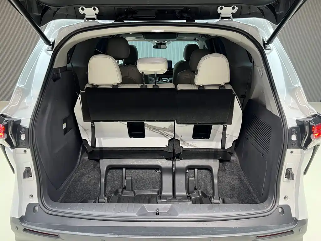 Toyota Toyota Sienna 2023 2.5L Hybrid Comfort Edition 2023 - thumbnail 17
