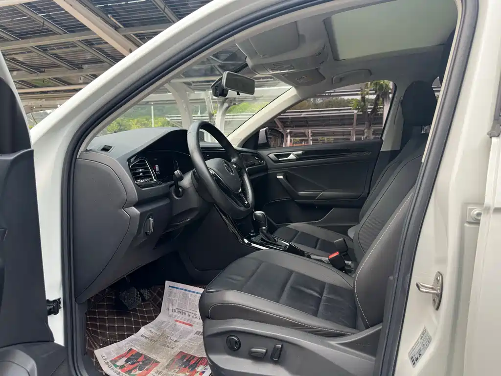 Volkswagen Volkswagen T-Roc 2022 280TSI DSG FWD Comfort Plus 2022 - thumbnail 5