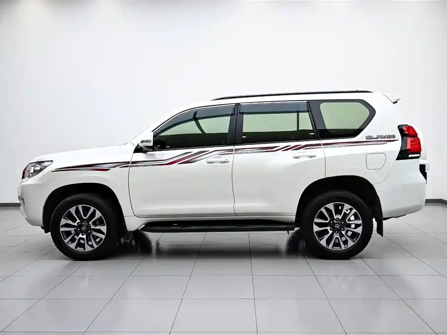 Toyota Toyota Land Cruiser Prado (Imported) 2023 Model 4.0L Middle East Version 2024 - thumbnail 5