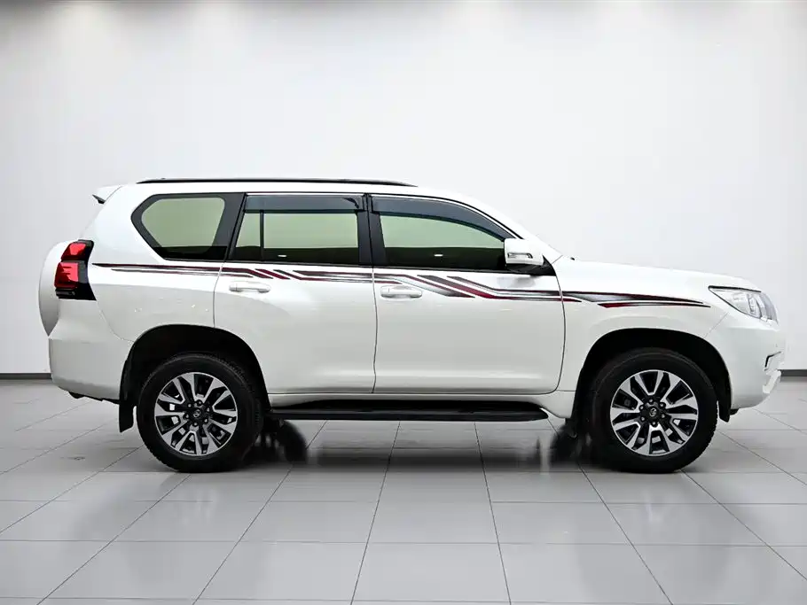 Toyota Toyota Land Cruiser Prado (Imported) 2023 Model 4.0L Middle East Version 2024 - thumbnail 6