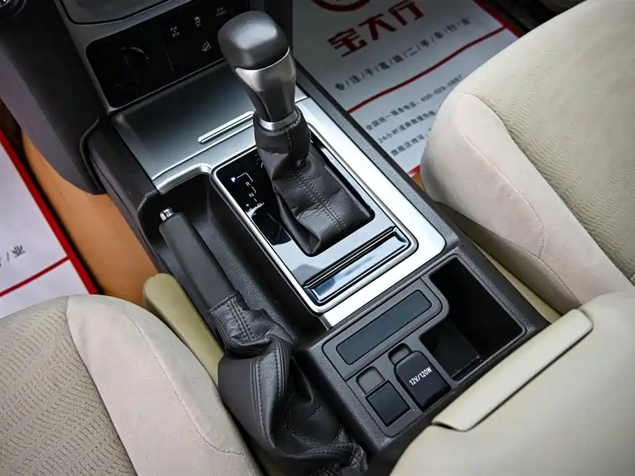 Toyota Toyota Land Cruiser Prado (Imported) 2023 Model 4.0L Middle East Version 2024 - thumbnail 18